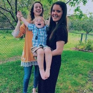 Meet your Posher, Ansley